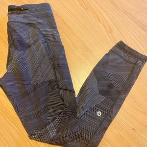 Fast and Free lululemon size 6
